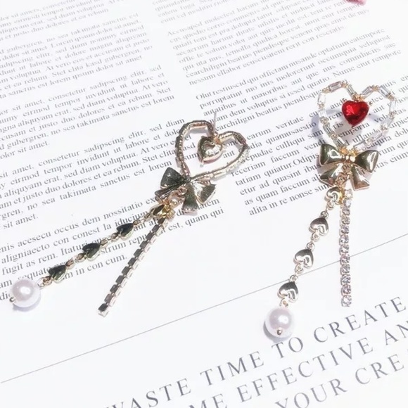 🔥LAST 1🔥NEW BAROQUE STYLE HOLIDAY DROP EARRINGS - Picture 4 of 4